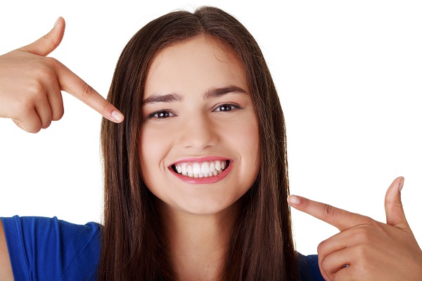 How  /  Crowns Can Improve Your Smile